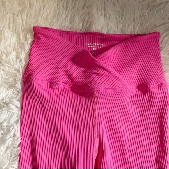 Year of Ours V Waistband Bike Shorts in Neon Pink - Picture 3 of 6